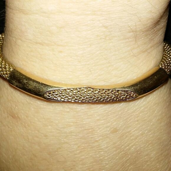 Golden AVON bracelet   - Picture 3 of 8